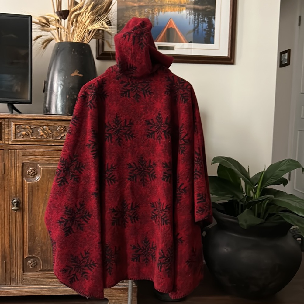 VINTAGE Vermont Country Store Wool Blend Fair Isle Red Poncho Made in the USA - Picture 6 of 8
